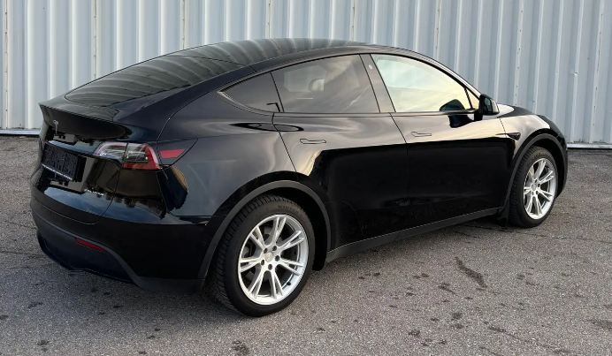 TESLA MODEL Y (01/09/2021) - 